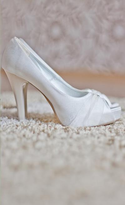 High Heels With Pearl White